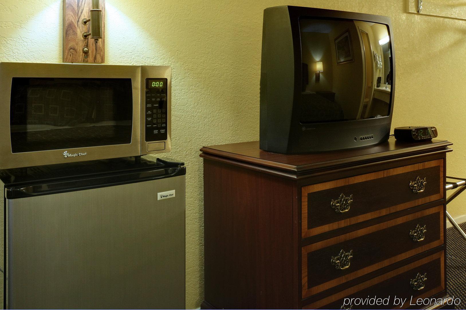 Americas Best Value Inn Comanche Ruang foto